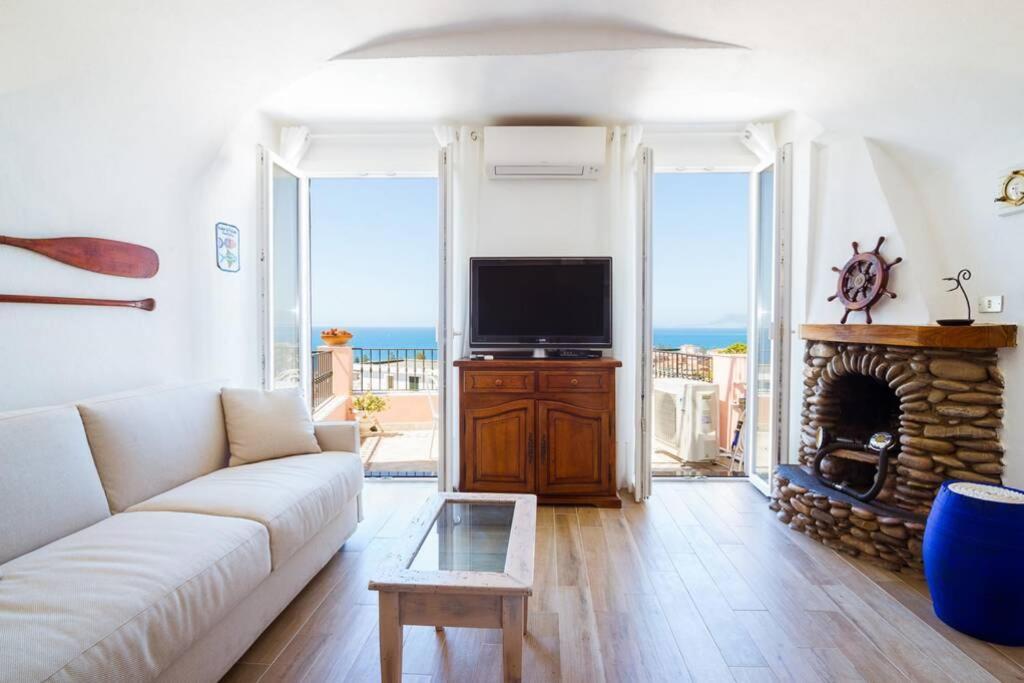 Casa Del Subacqueo. Amazing Terrace With Sea View. Wi-Fi Apartment Bordighera Exterior photo